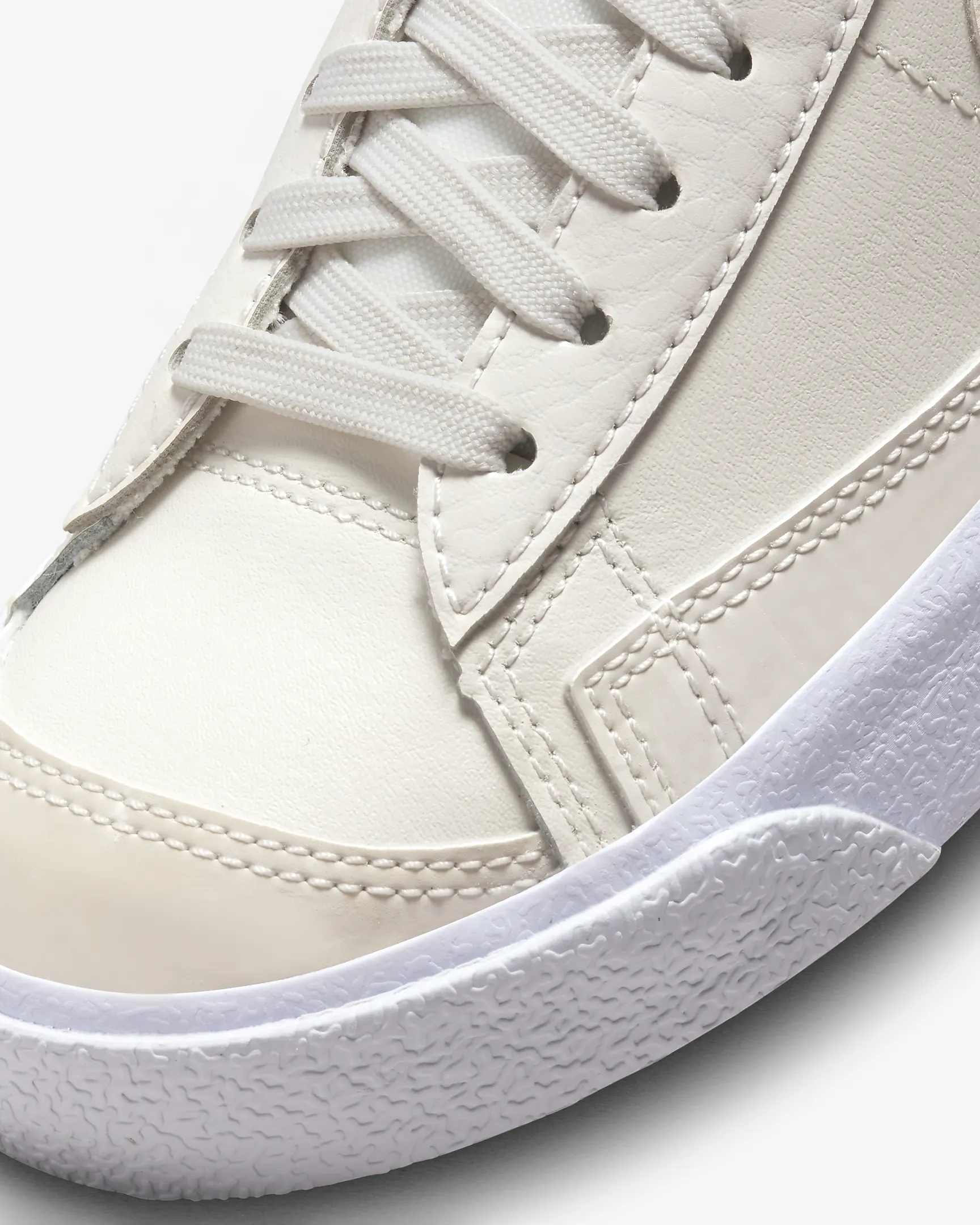 TENIS NIÑO(A) NIKE BLAZER MID 77 BG – foto 4